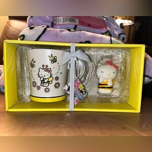 Hello Kitty Yellow & White Bee Mug with Matching Figurine